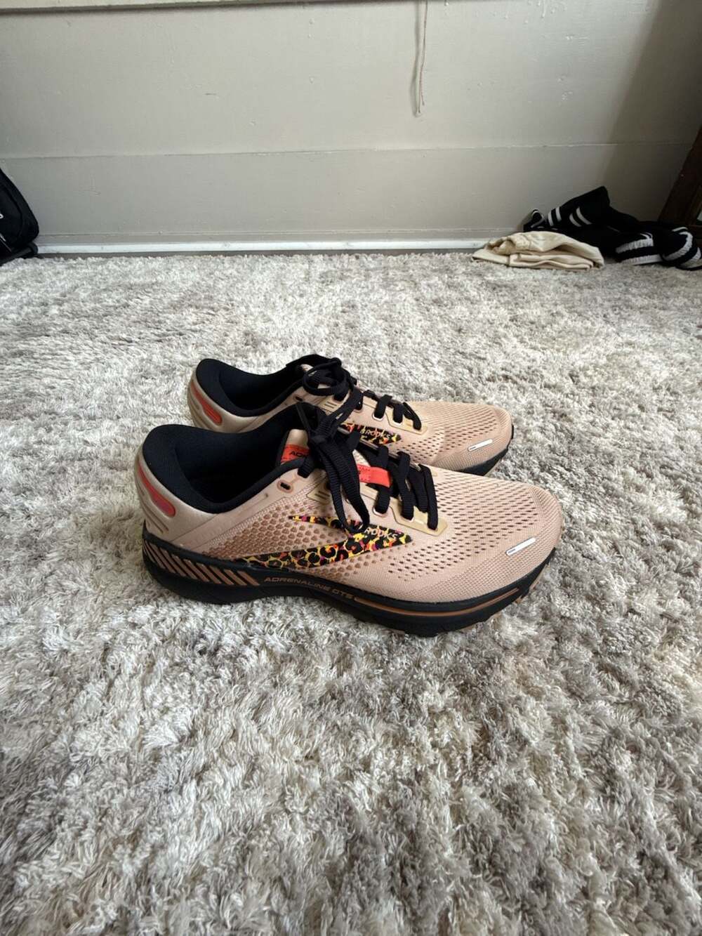 Brooks Adrenaline GTS 22 Running Shoes Ginger/Black/Citrus Women's